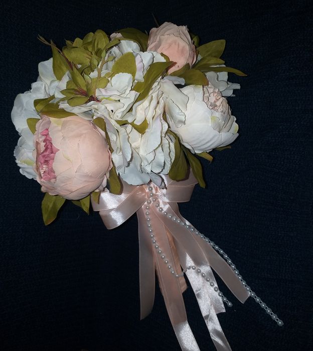 Свадебный букет с бутоньерками