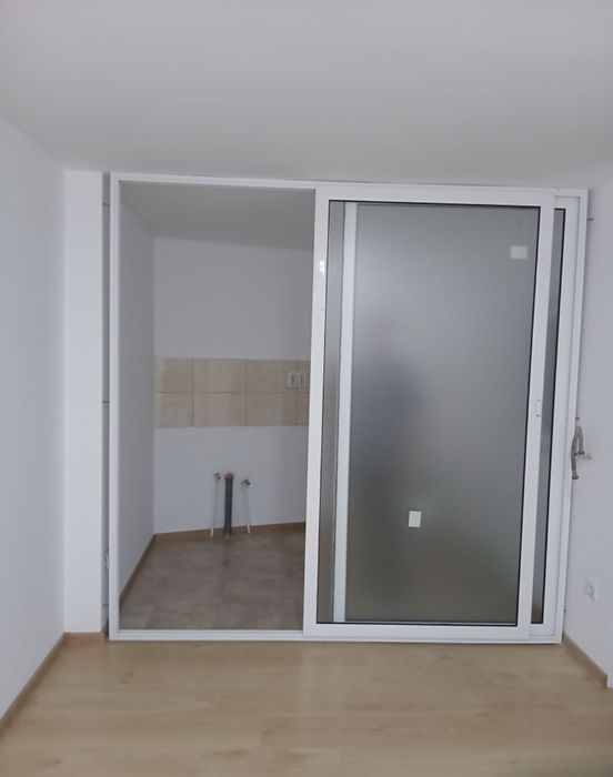 Casa de vânzare 2 corpuri