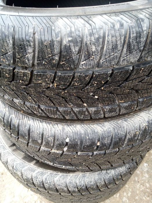 255/60/18 Anvelope de iarnă sunt noi,  schimb jante pe 16. DOT 3221