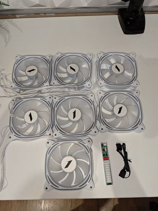 Комплект 7бр. ARGB Вентилатори 1stPlayer (Бели) + Контролер