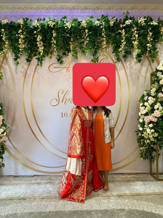 Продается 3 ансамбля и одно базовое платье