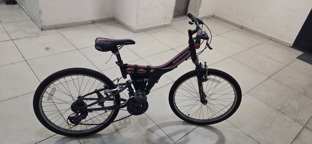 Велосипед Fuji discovery.