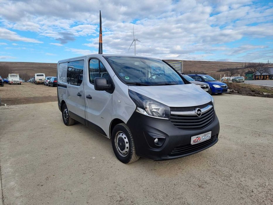 OPEL VIVARO 1.6 DIESEL Bi-Turbo 140cp // 2015 // RATE FIXE//AVANS ZERO