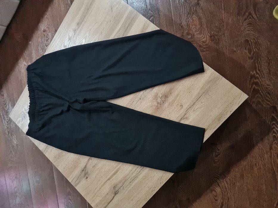 Брюки женские чёрные классические с 2- боковыми карманами Zara.