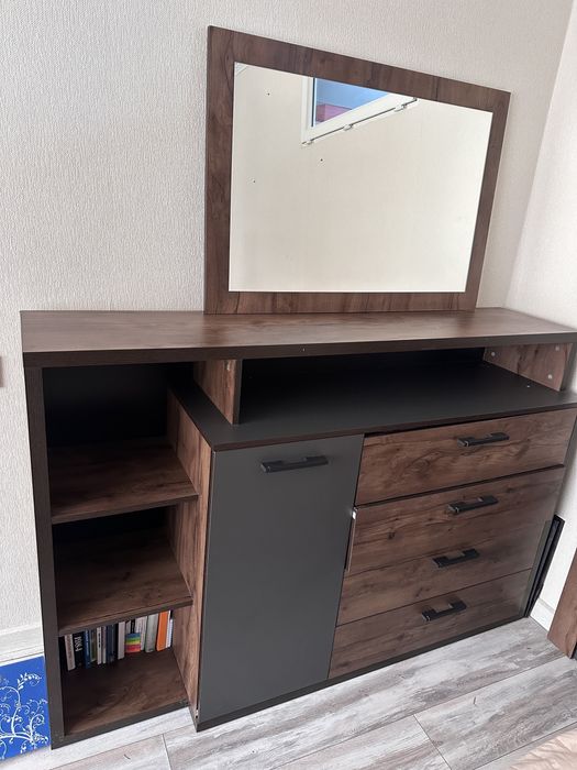 Спальный гарнитур