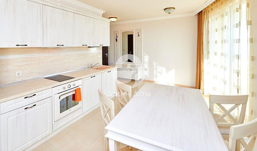 Продава се Двустаен апартамент в Поморие - 81 кв.м за 2293 €/кв.м - Снимка #2