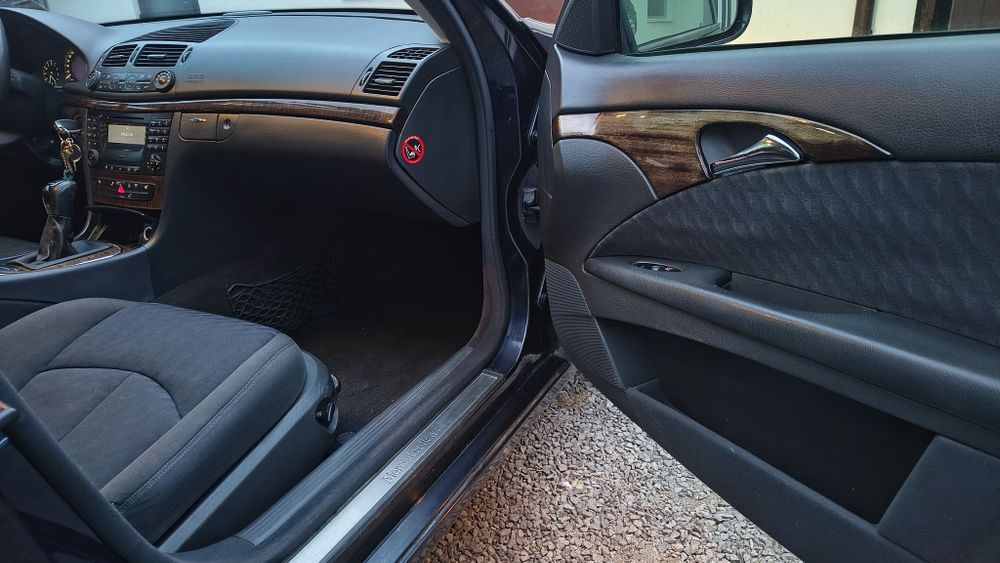 Mercedes E- class w211