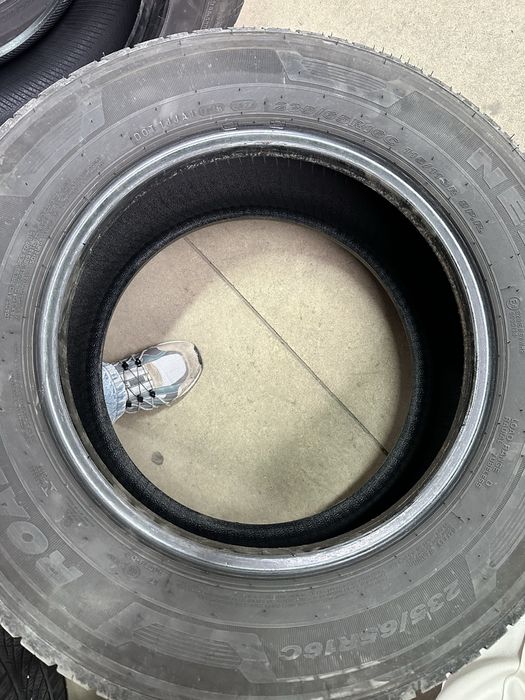 Anvelope 235/65/16c vara 4bucati