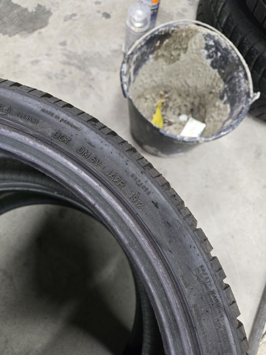 4 Броя 255/35/20 2xContinental 2xDunlop 6,2mm