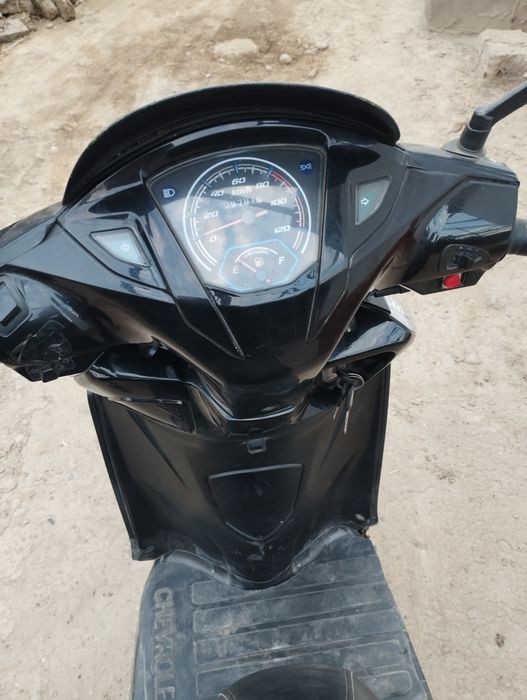 Benzinli skuter 125 kub