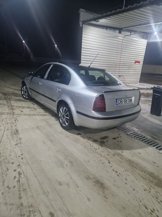 Vând Skoda superb acte valabile