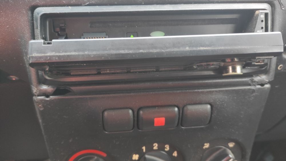 Pioneer Player - MP3/CD/WMA/FM/USB/SD - 4x45W