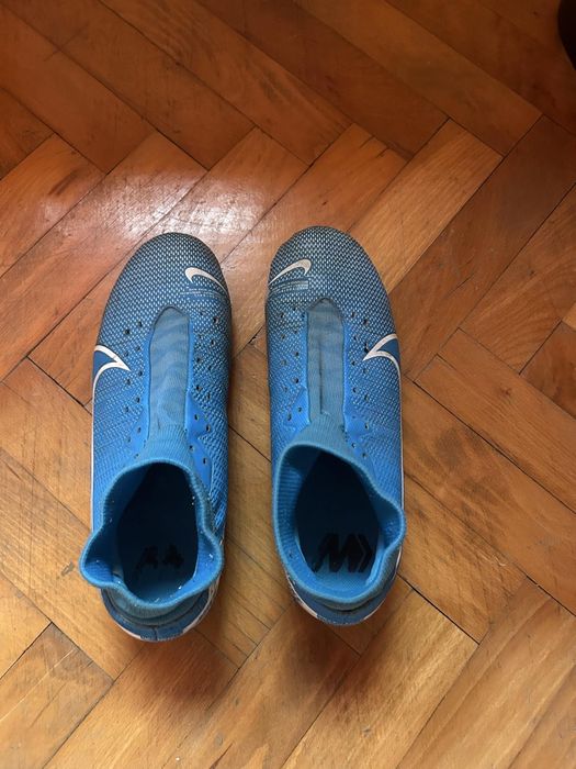 Бутонки Nike,тип ботуш 40 номер