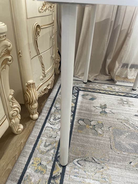 Продам письменный стол и стул