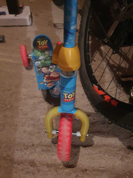 Детска тротинетка и B'TWIN Детско балансиращо колело