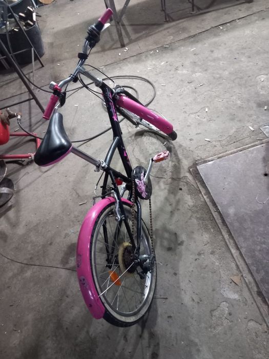 Bicicletă foarte bine întreținută 250 lei negociabil