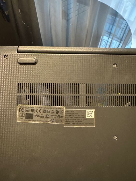 Lenovo – i3 / 8GB RAM / SSD / NVIDIA MX330