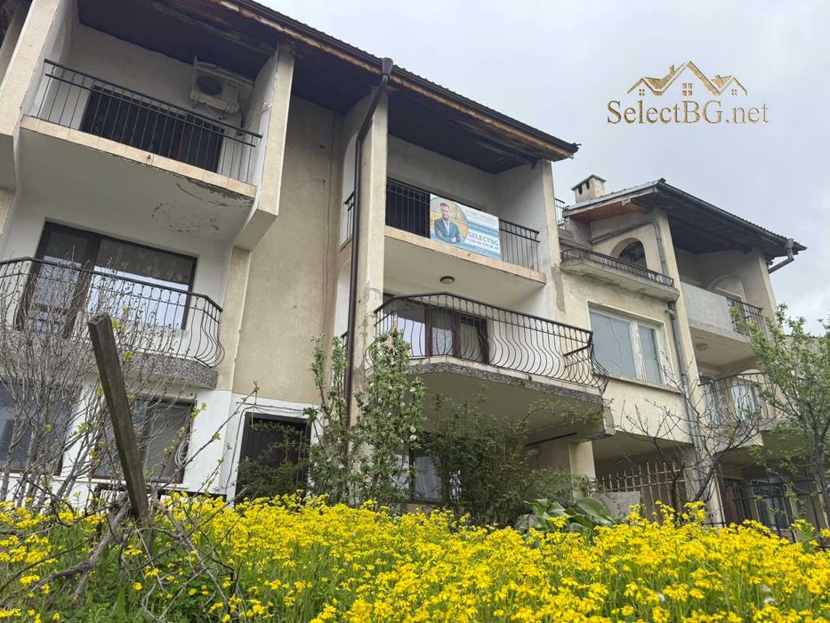 Продава се Къща в Велико Търново, Картала - 230 кв.м за 1142 €/кв.м - Снимка #1