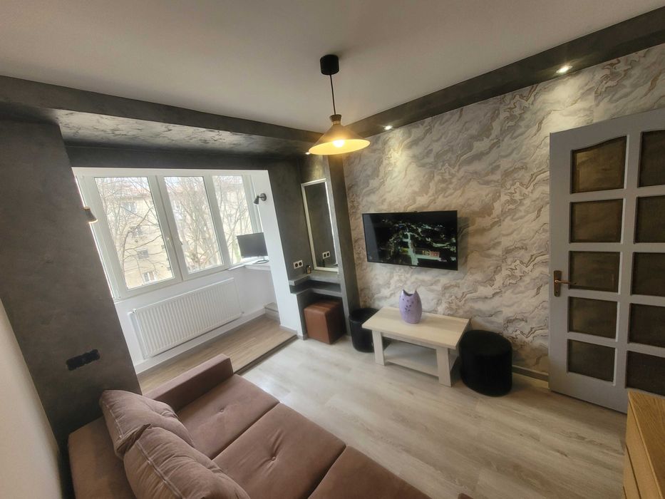 Apartament cu doua camere,PRET EURO 61600,separate renovat, modificat.