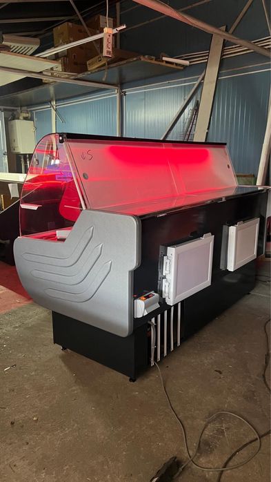 Vitrină frigorifica Pentru Mezeluri/Carne, Profesionala led