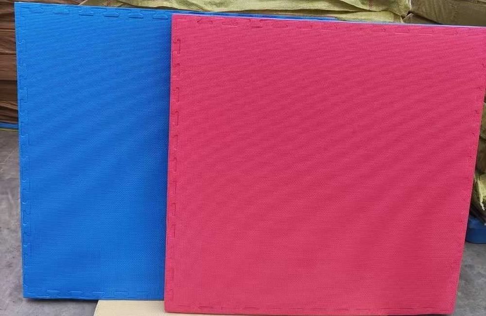 Covorase Spuma EVA Tatami Puzzle Bob Orez 100x100x2cm Galben/Negru