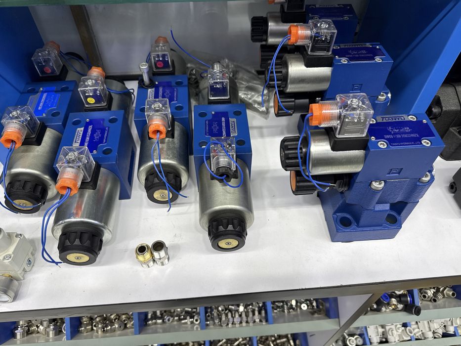 Гидравличексий клапана и запчасти