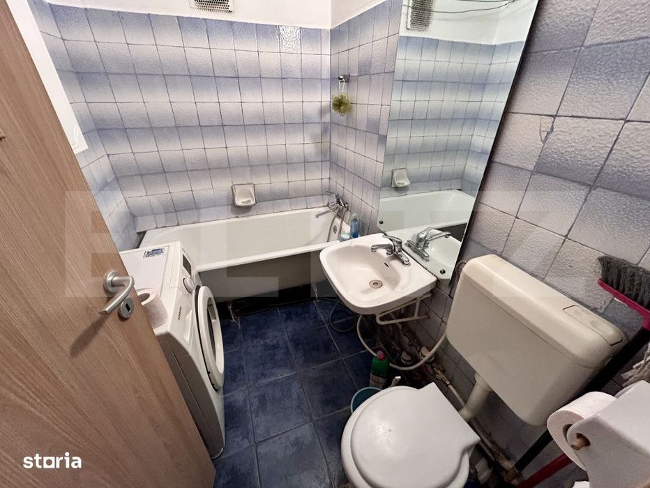 Apartament cu 3 camere, 56 mp, zona Cina