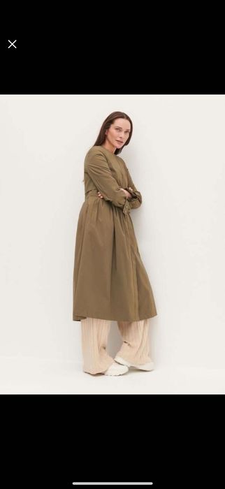 Тренч Mohito цвят каки