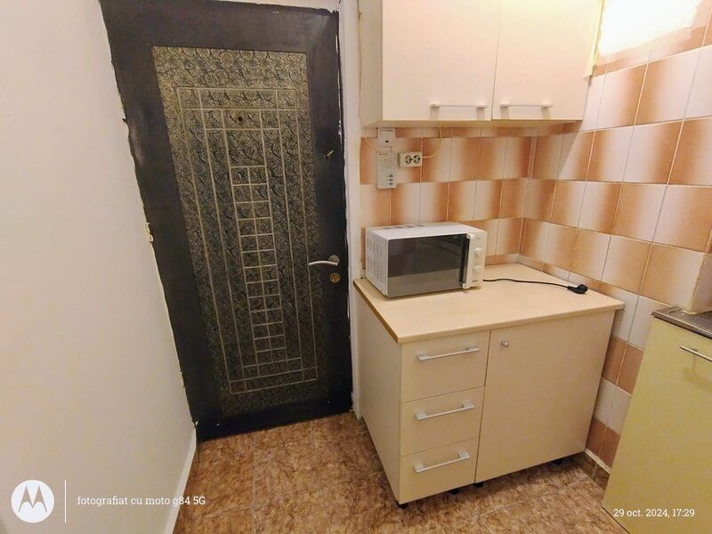 Titan Metrou, Proprietar, Mall Titan, Parc IOR, totul  la 2 pași 
250 €