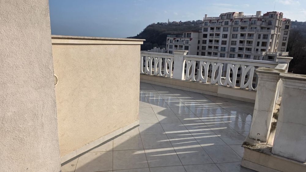 Двустаен апартамент с 50 кв.м тераса – Varna South Bay