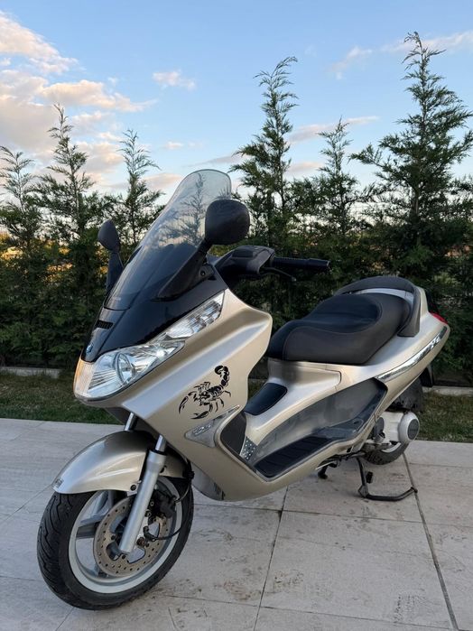 Scuter 125 cm³ Piaggio X8, an 2004-16000 km