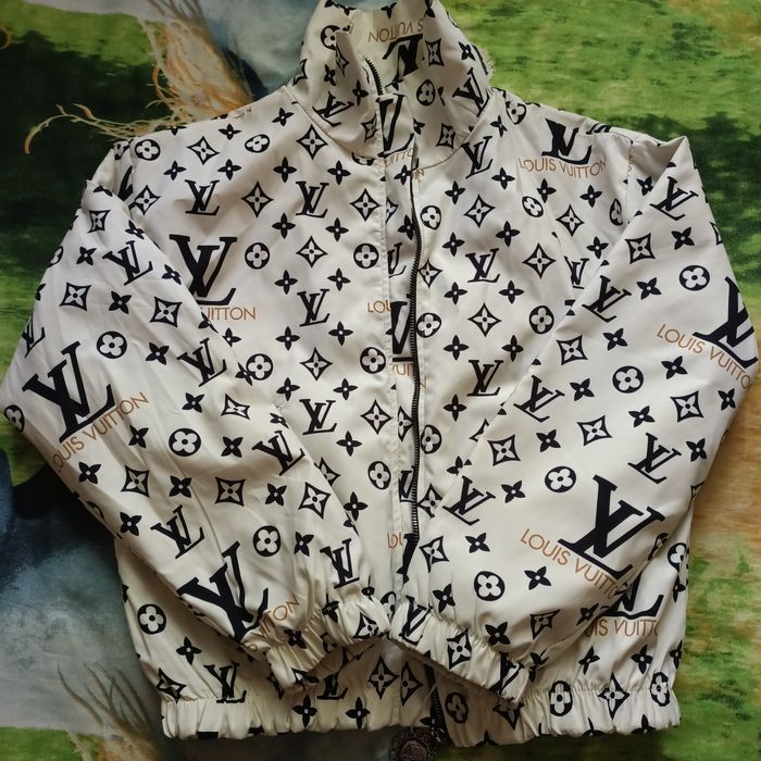 Куртка осенняя на девочку