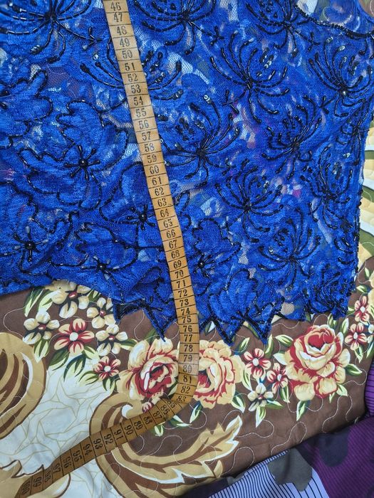 Vand rochie eleganta dantela albastra cu mărgele negre, mărime 56