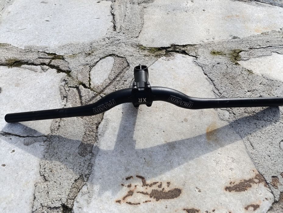 Кормило колело и лапа