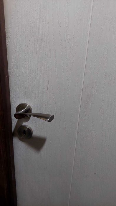 Врати - хол, баня, тераса, стъклена за магазин. Дограма