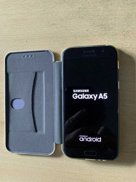 Продавам Samsung Galaxy A5