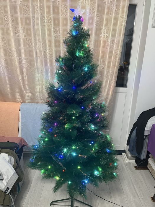 Brad de craciun ca NOU