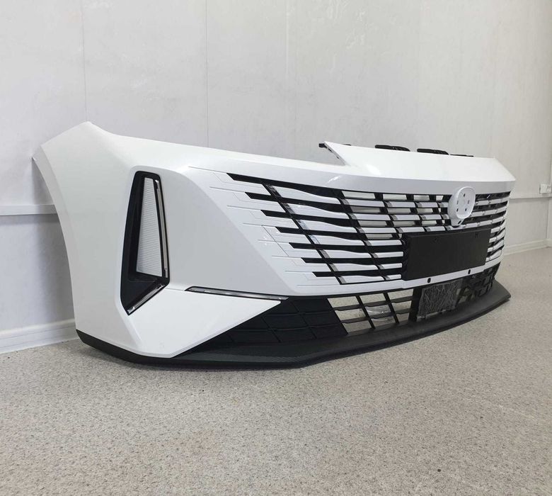 Передний бампер на Changan Eado