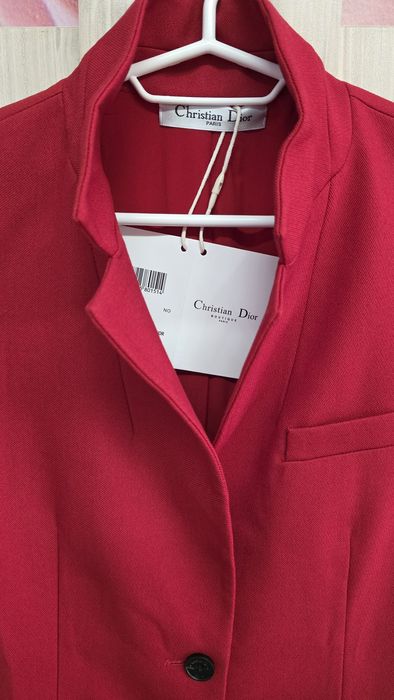 Рокля Christian Dior налична