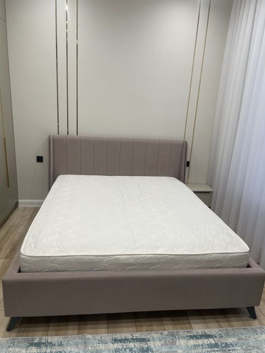 Кровать с ортопедическим матрасом