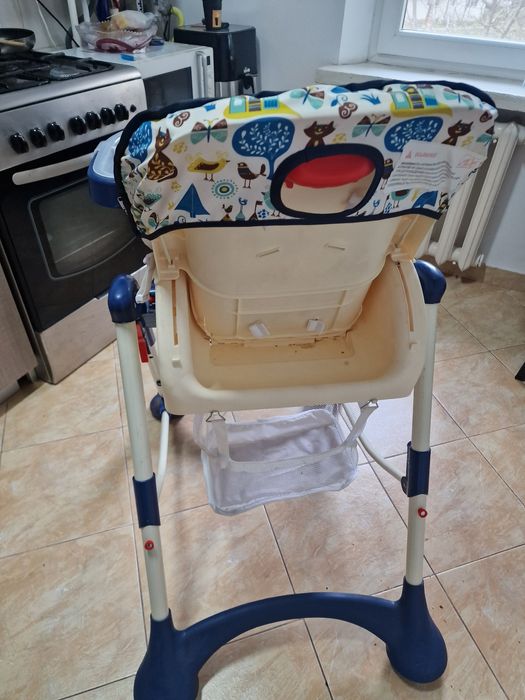 Scaun de masa bebelusi