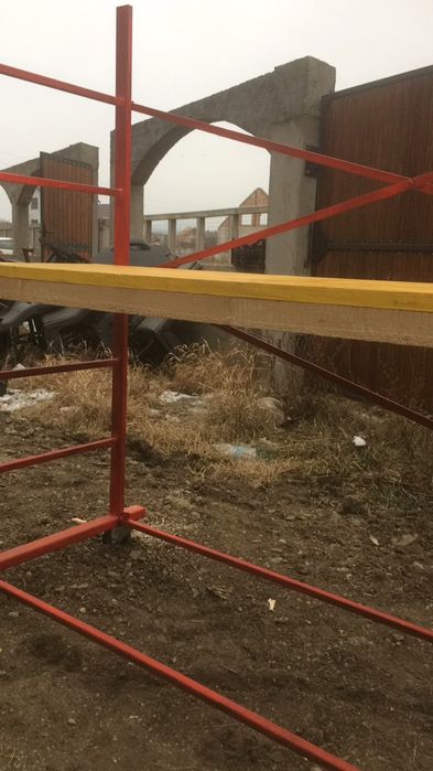 Schela metalica de interior