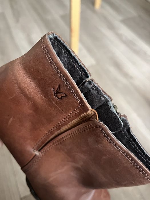 Ботинки кожаные на каблуке