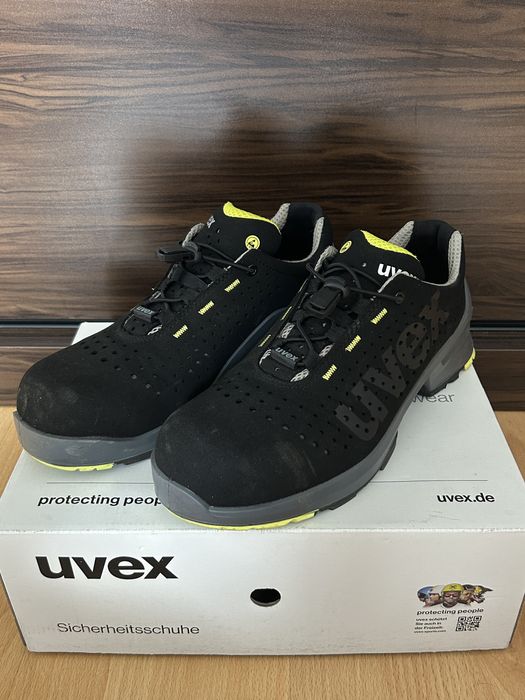 Incaltaminte Bocanci de Protectie UVEX ESD marimea 43