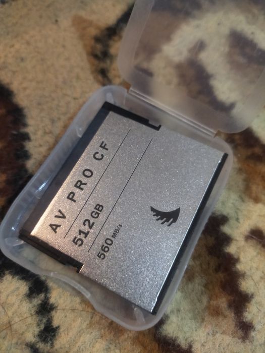 Карта памяти AV PRO CF 512 GB