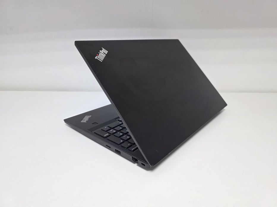 Laptop Lenovo Thinkpad E580 metalic  i5 16GB 15.6 FullHD ssd GARANTIE 12 luni