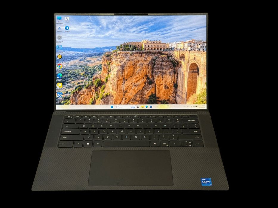 Ultrabook DELL Precision 5560
• 15,6" FullHD IPS
• Intel Core i7-11850
