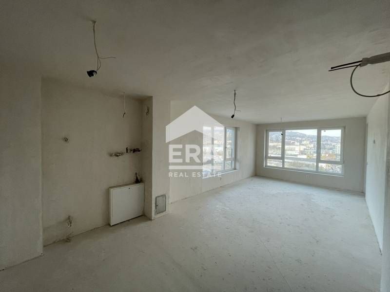 Продава се Двустаен апартамент в Варна, Кайсиева градина - 73 кв.м за 908 €/кв.м - Снимка #10