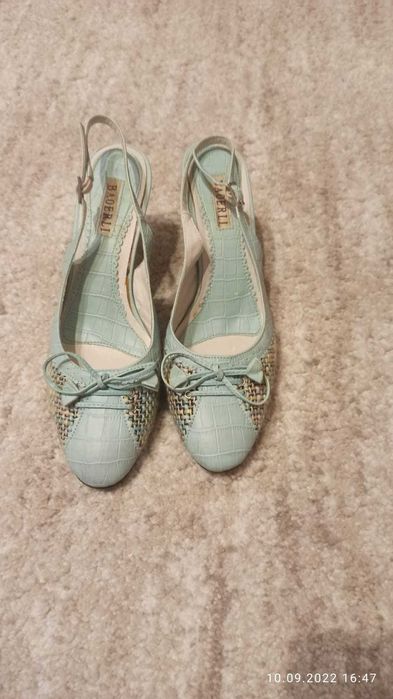 Босоножки  сандалии.