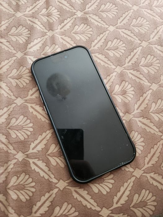Продавам Iphone 15 Plus